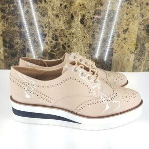 Shoedazzle Oxford Womens Size 10  Cream Lace Up Sh